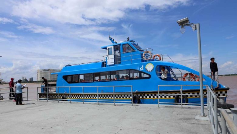 Passenger taxi boat ridership sinks despite free services